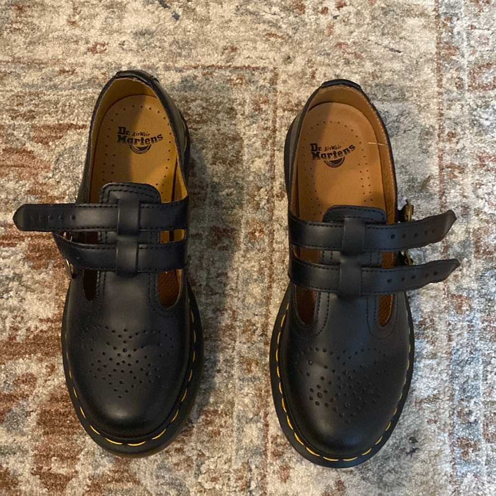 NWOT Sz 7 Dr Martens Black Mary Janes